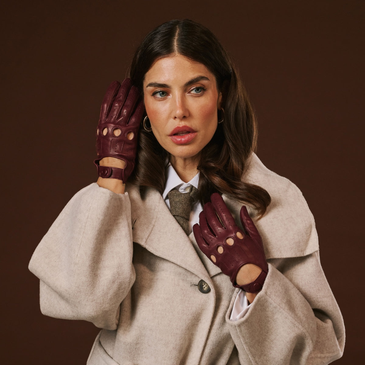 Alessa (oxblood) - Classic Italian lambskin leather driving gloves — photo 1 of 10