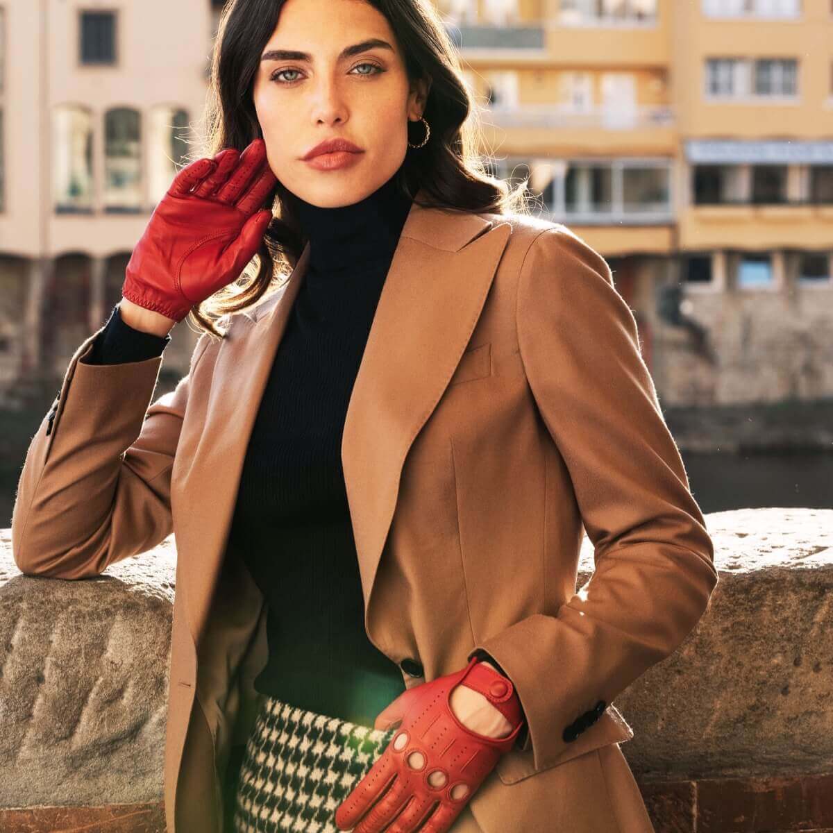 Alessa (red) - Classic Italian lambskin leather driving gloves — photo 9 of 10