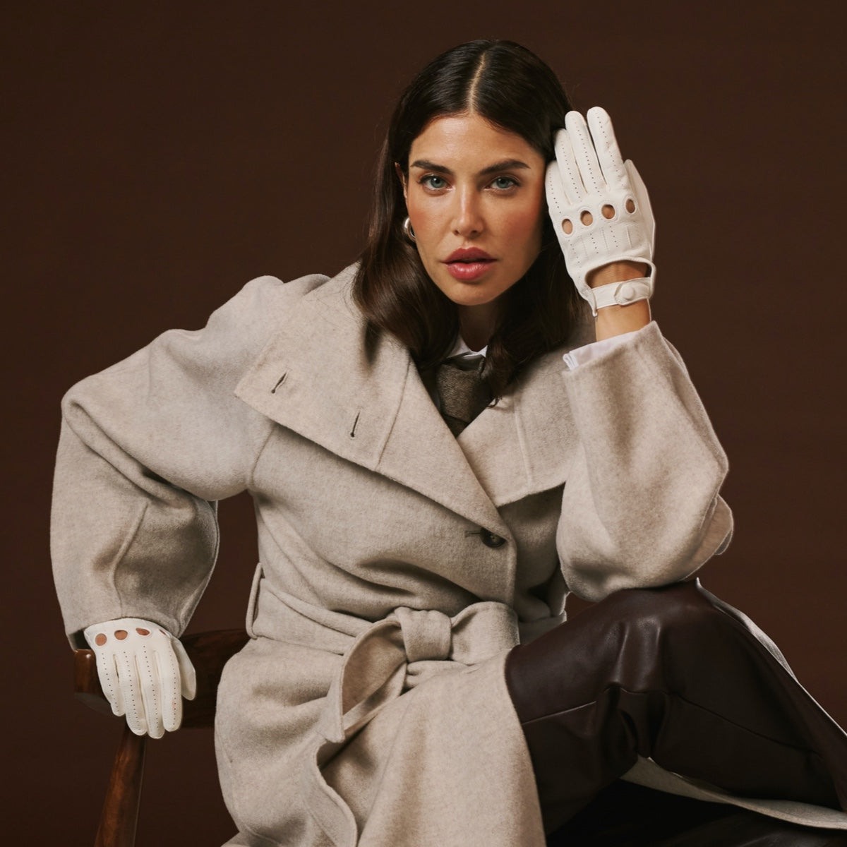 Alessa (white) - Classic Italian lambskin leather driving gloves — photo 4 of 10