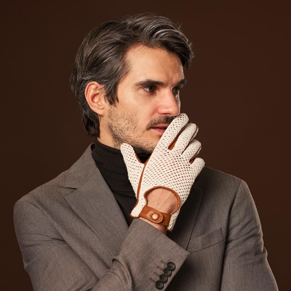 Arturo (cognac) - Hand-sewn Italian crochet driving gloves from lambskin leather — photo 2 of 10