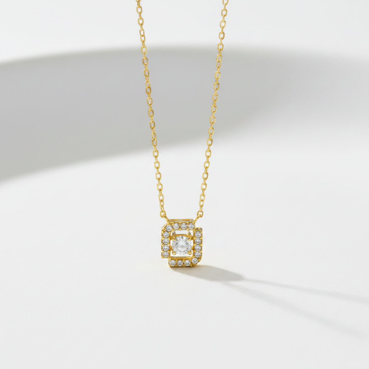 Vendome Aoyama Diamond Square · 18K Gold
