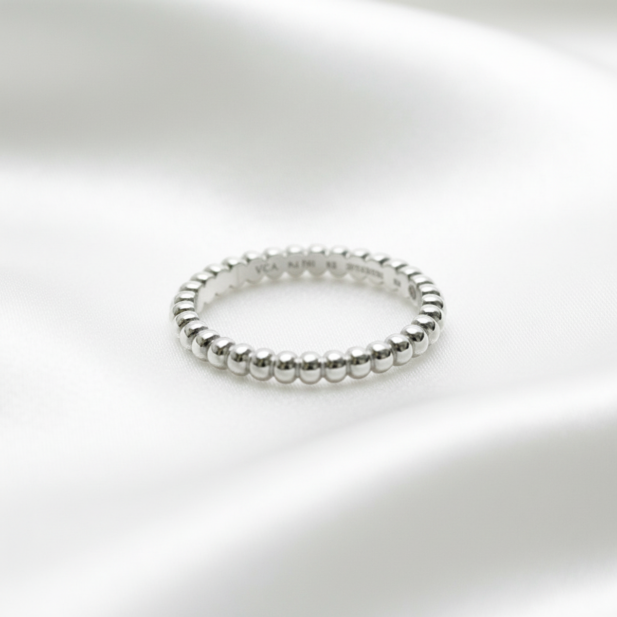Van Cleef & Arpels Perle · 18K White Gold
