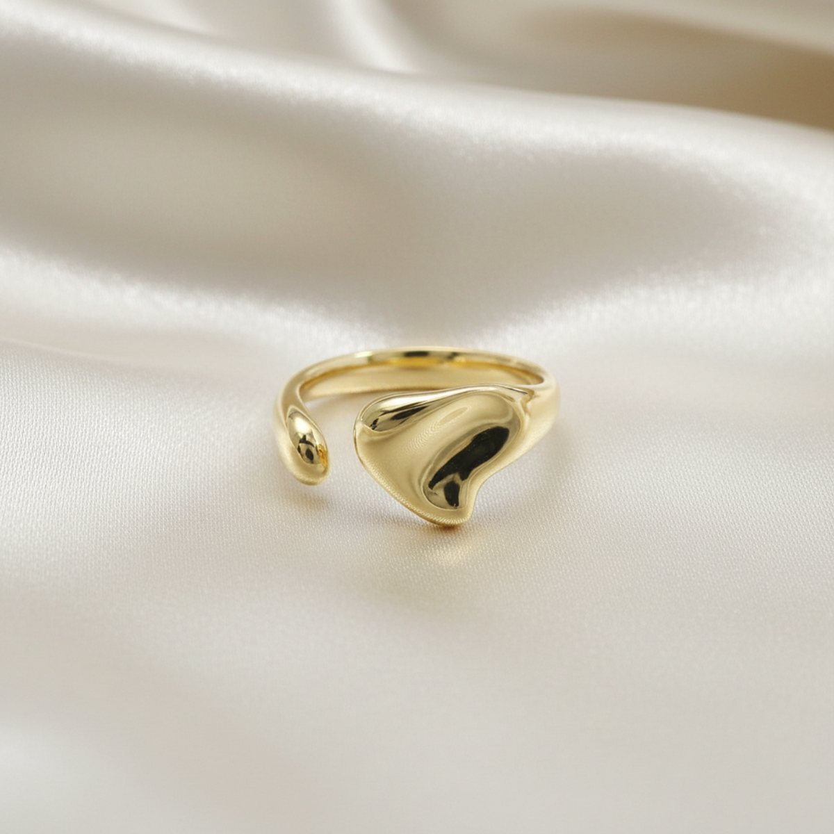 Tiffany Full Heart · 18K Yellow Gold