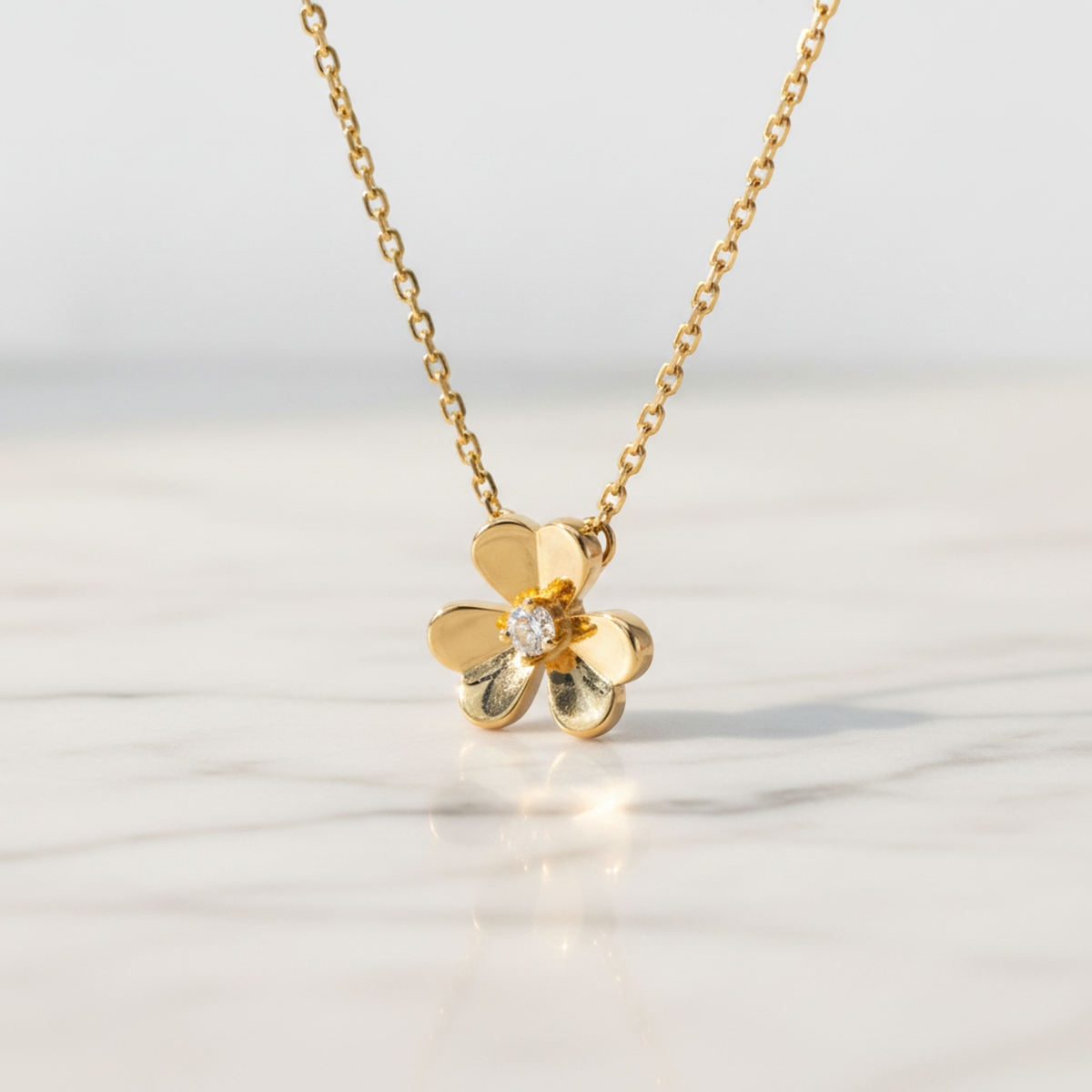 Van Cleef & Arpels Frivole Mini · Diamond