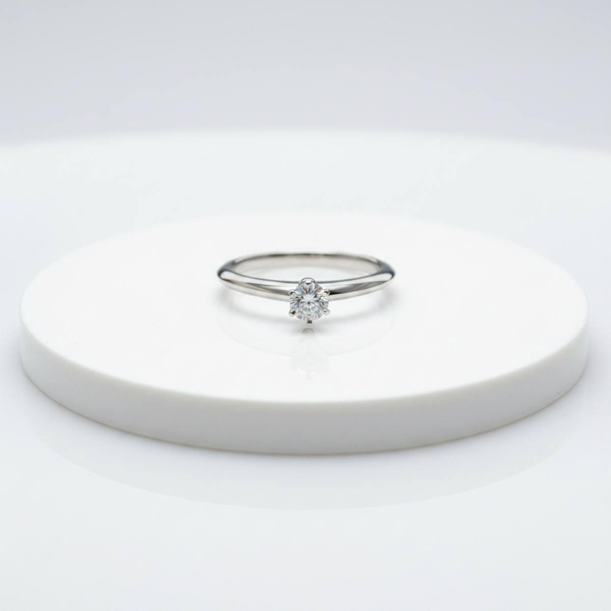 Tiffany Solitaire · Platinum · Diamond