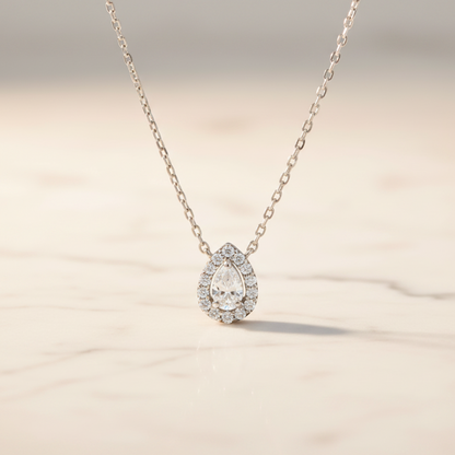 Vendome Aoyama · Pear Diamond · Platinum