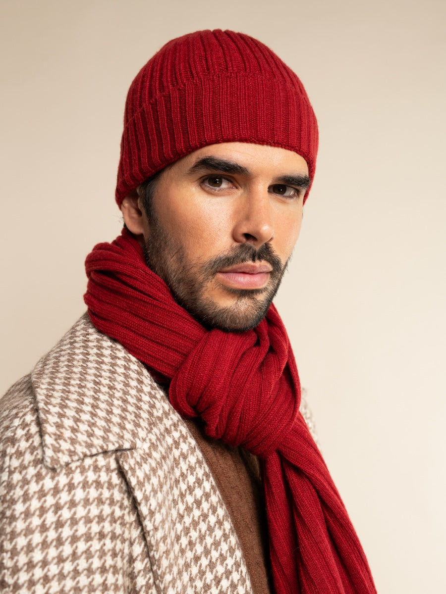 Milano (red) - Italian 100% cashmere ribbed beanie (unisex) — photo 7 of 10