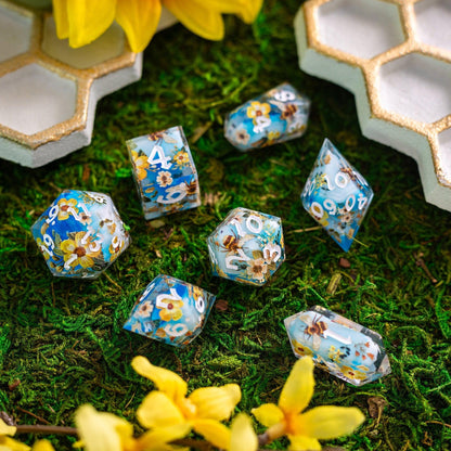 Bienen und Blumen Handgefertigtes Harz-DND-Würfelset