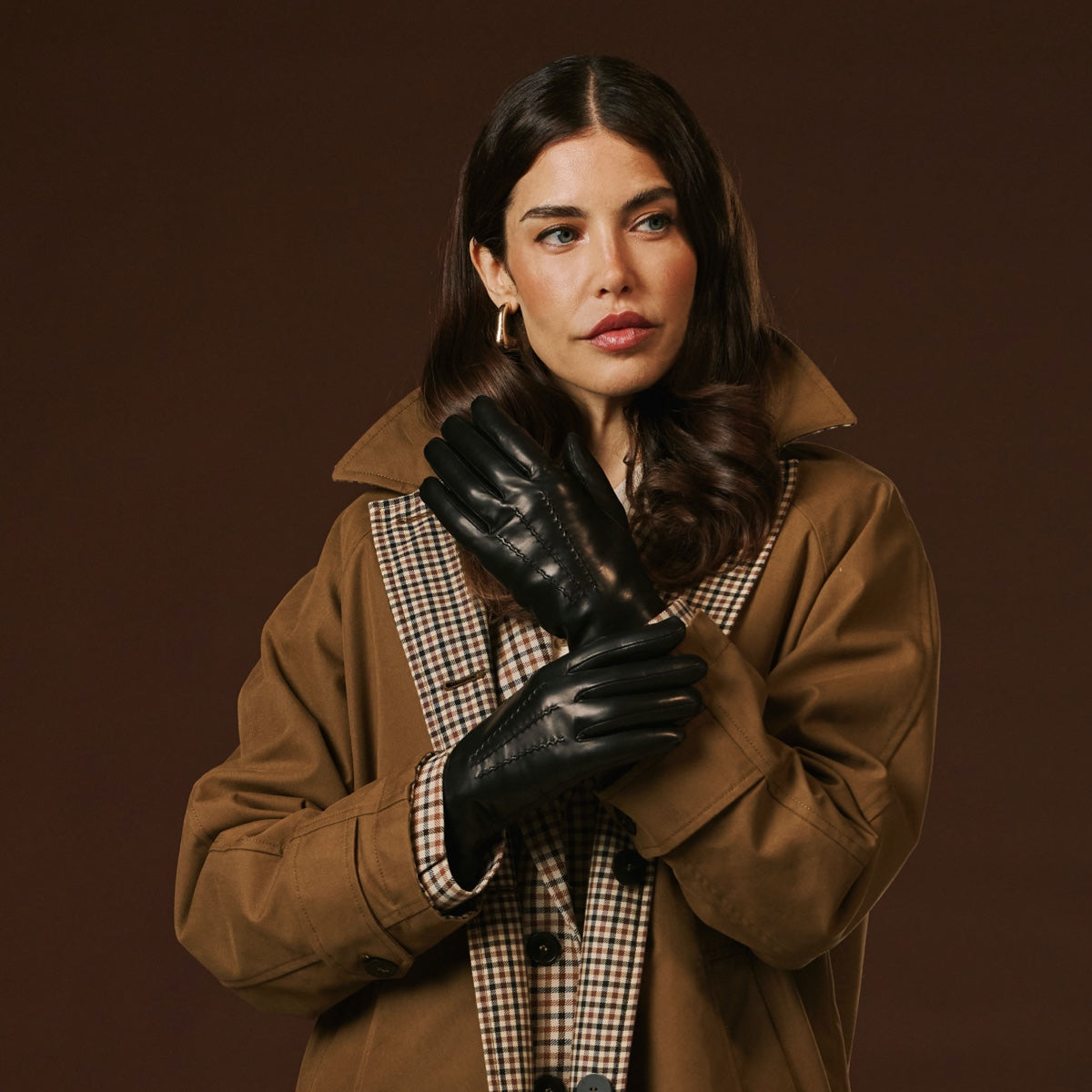 Bella (black) - Italian lambskin leather gloves with lambswool lining & touchscreen feature — photo 6 of 10