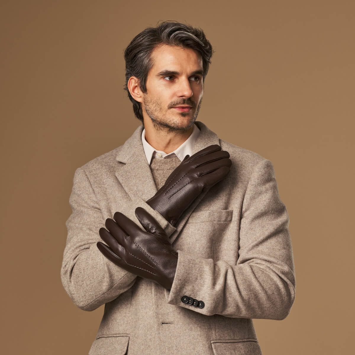 Benjamin (brown) – Thick goatskin leather gloves with warm lambswool lining & touchscreen feature — photo 2 of 9
