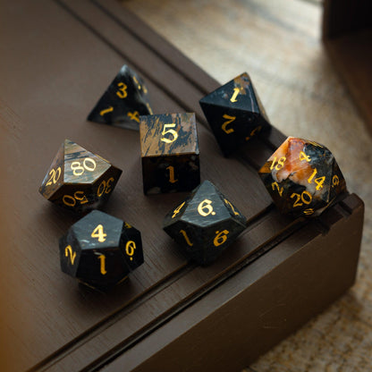 Juego de dados DND de Ojo de Águila de Gemas Negras tallados a mano