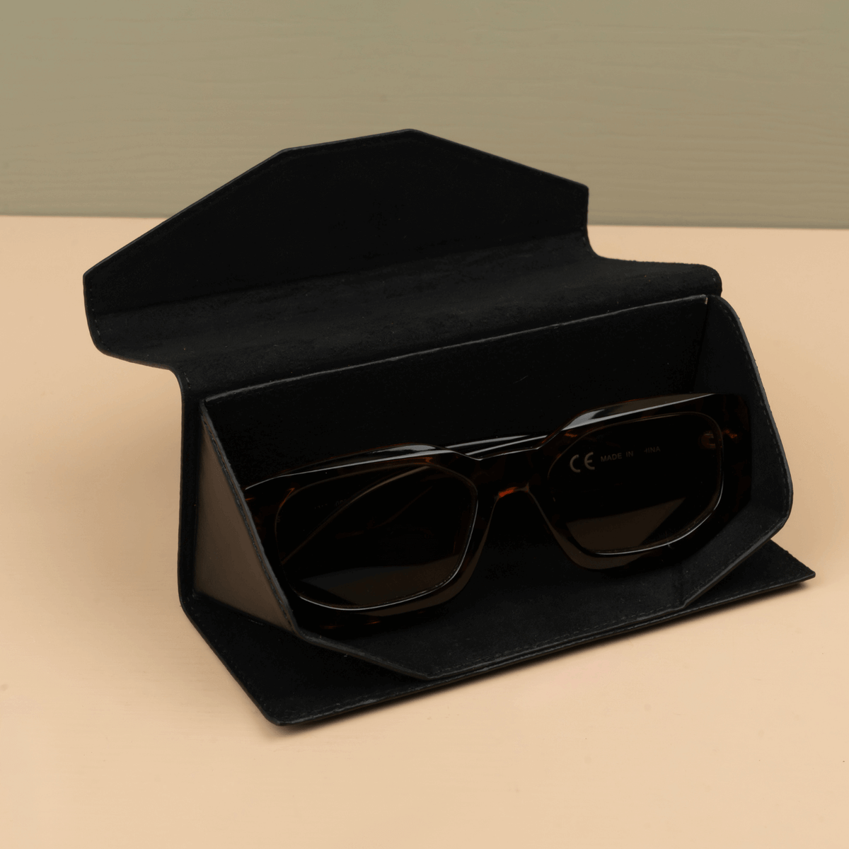 Luxury Leather Sunglasses Case - Black - Louisville