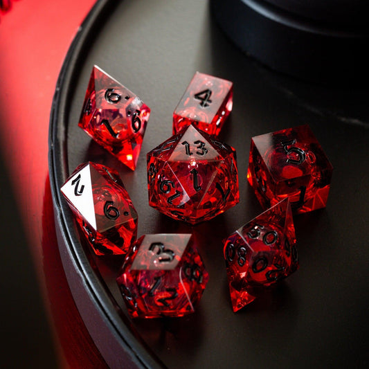 Juego de dados de resina hechos a mano con núcleo líquido de purpurina roja sangre para DND