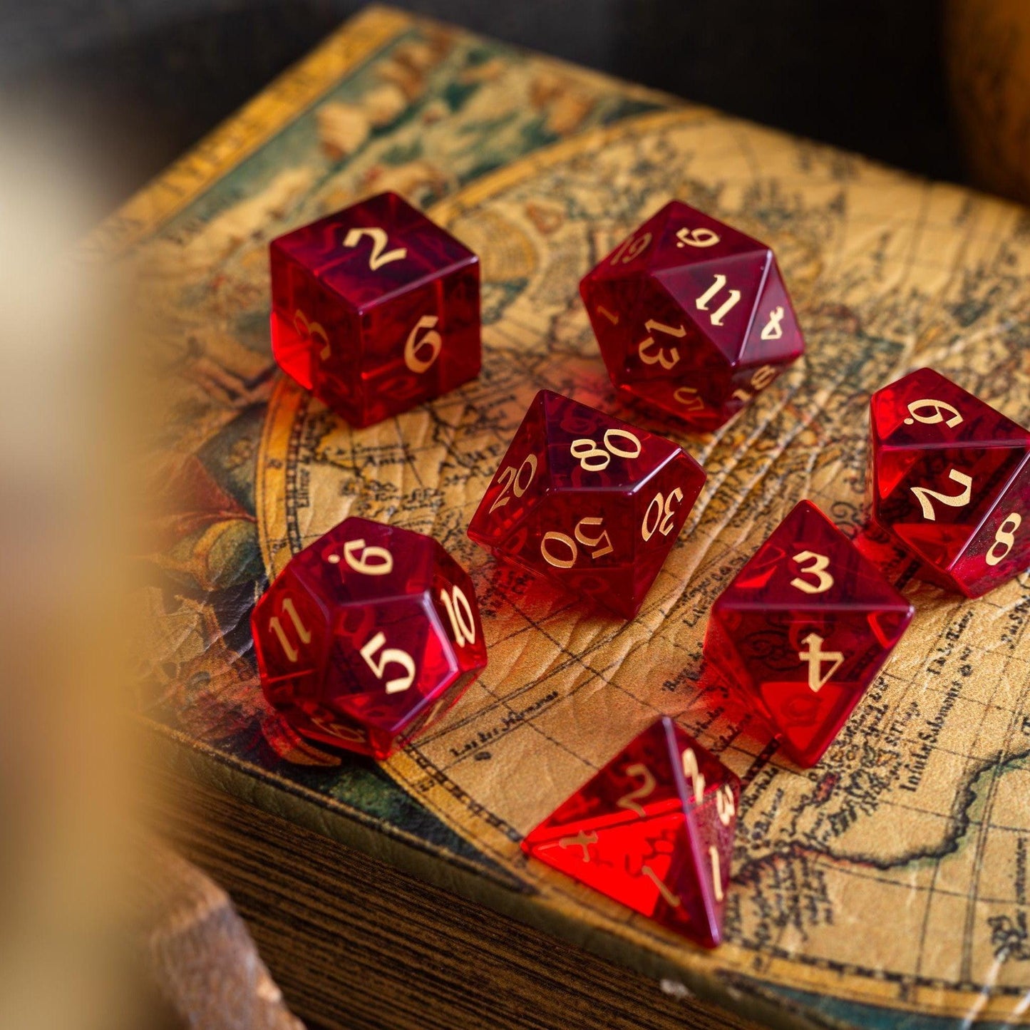 Juego de dados DND de cristal de circonita tallados a mano en rojo sangre