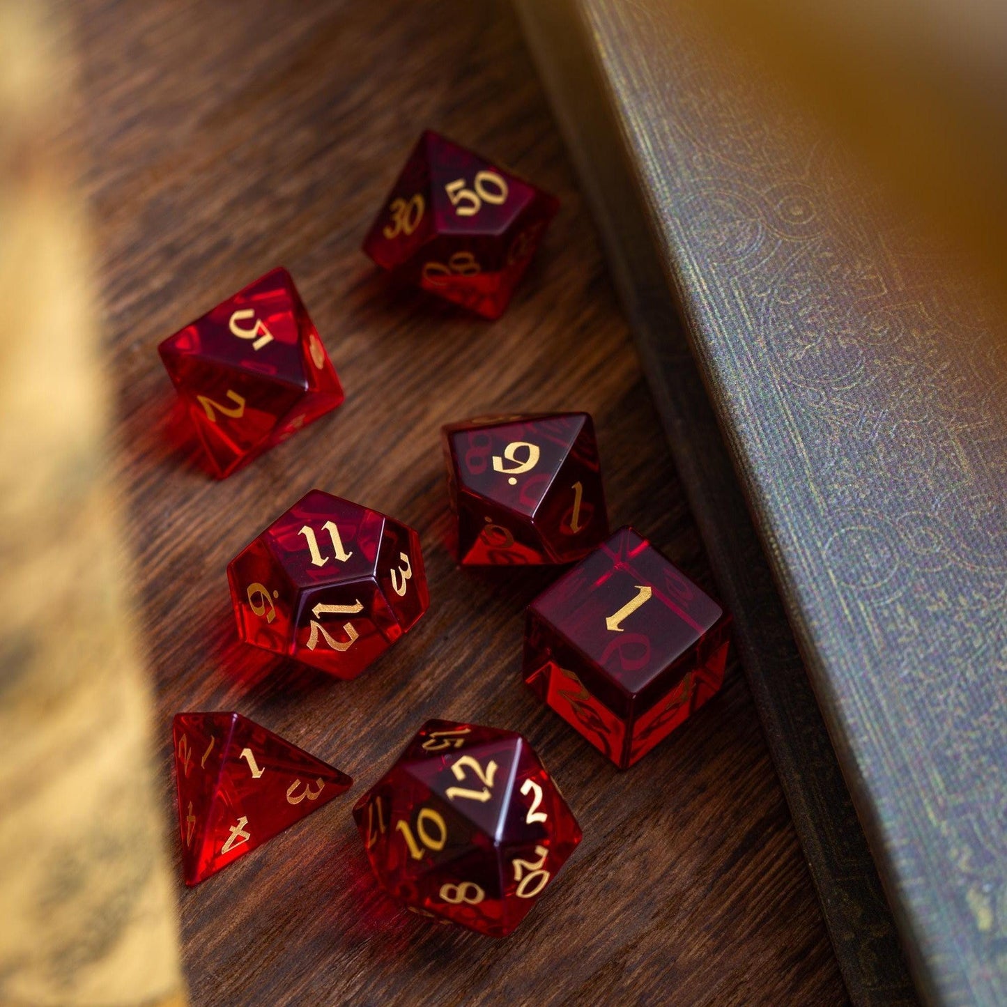 Juego de dados DND de cristal de circonita tallados a mano en rojo sangre