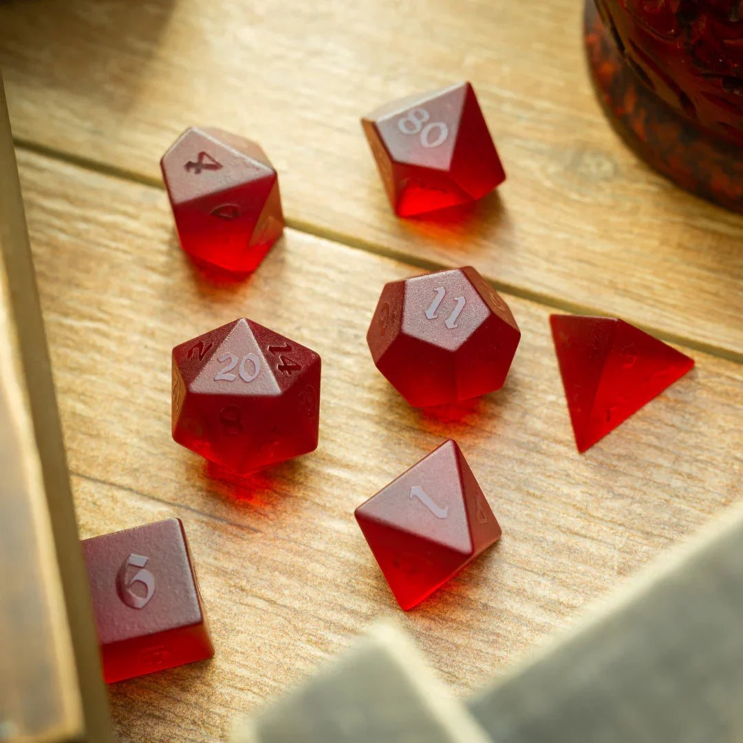 Juego de dados de DND tallados a mano de cristal de circón levantado rojo sangre