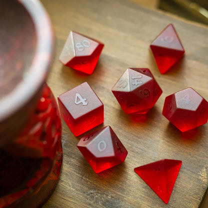 Juego de dados de DND tallados a mano de cristal de circón levantado rojo sangre