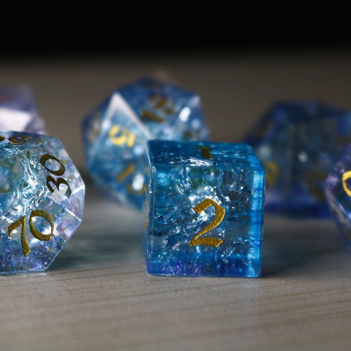 Juego de dados de DND de cristal de fuego Blue Wing Forge