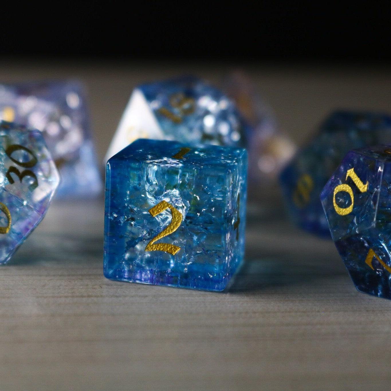 Juego de dados de DND de cristal de fuego Blue Wing Forge