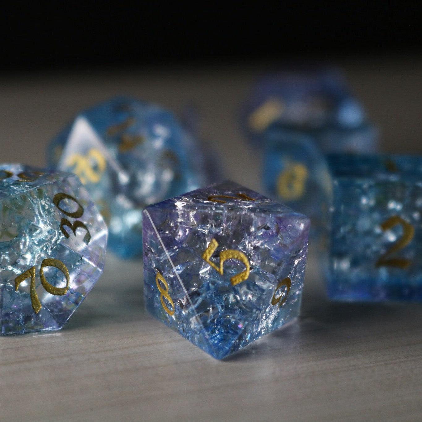Juego de dados de DND de cristal de fuego Blue Wing Forge