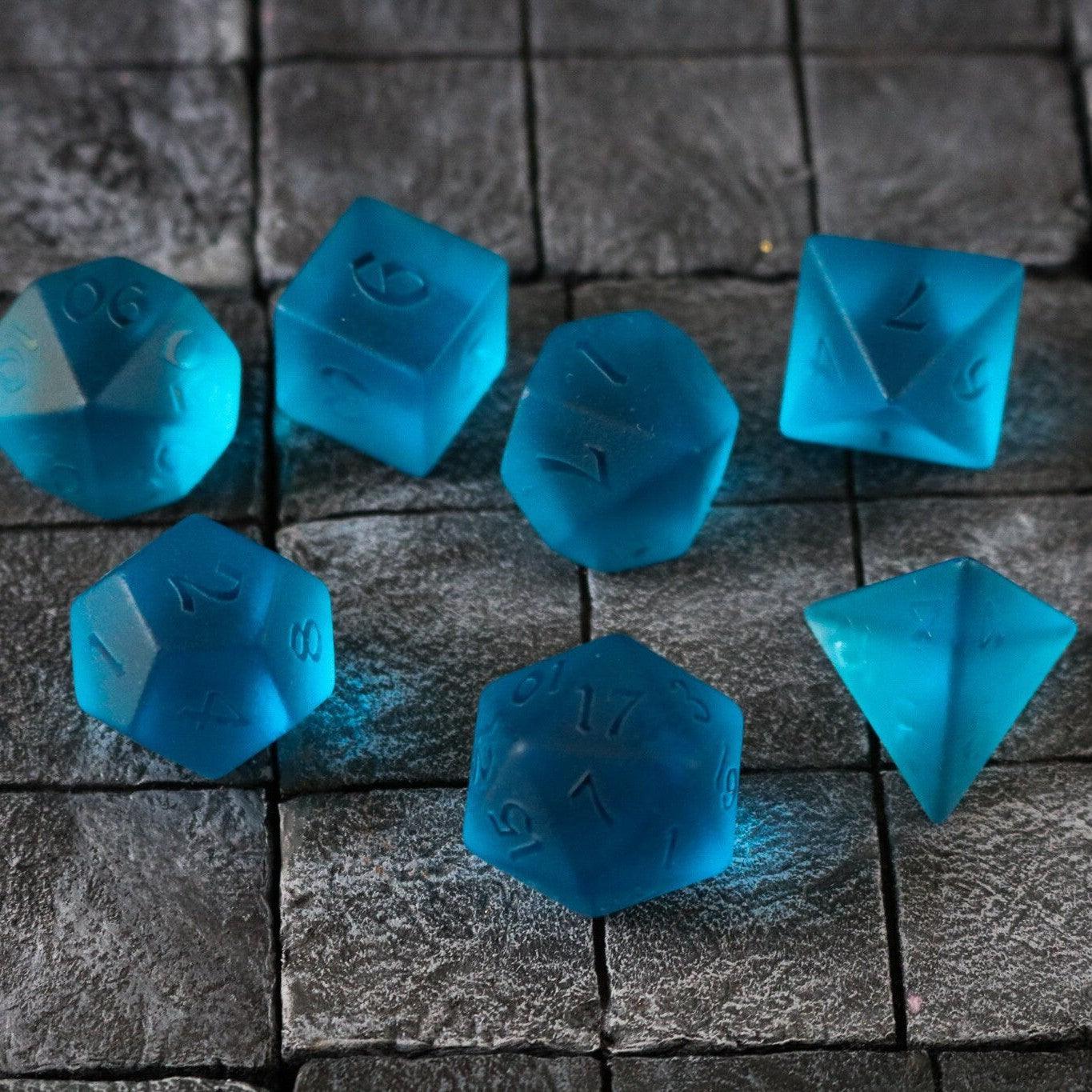 Juego de dados de calabozos y dragones de cristal tallado a mano de circón azul