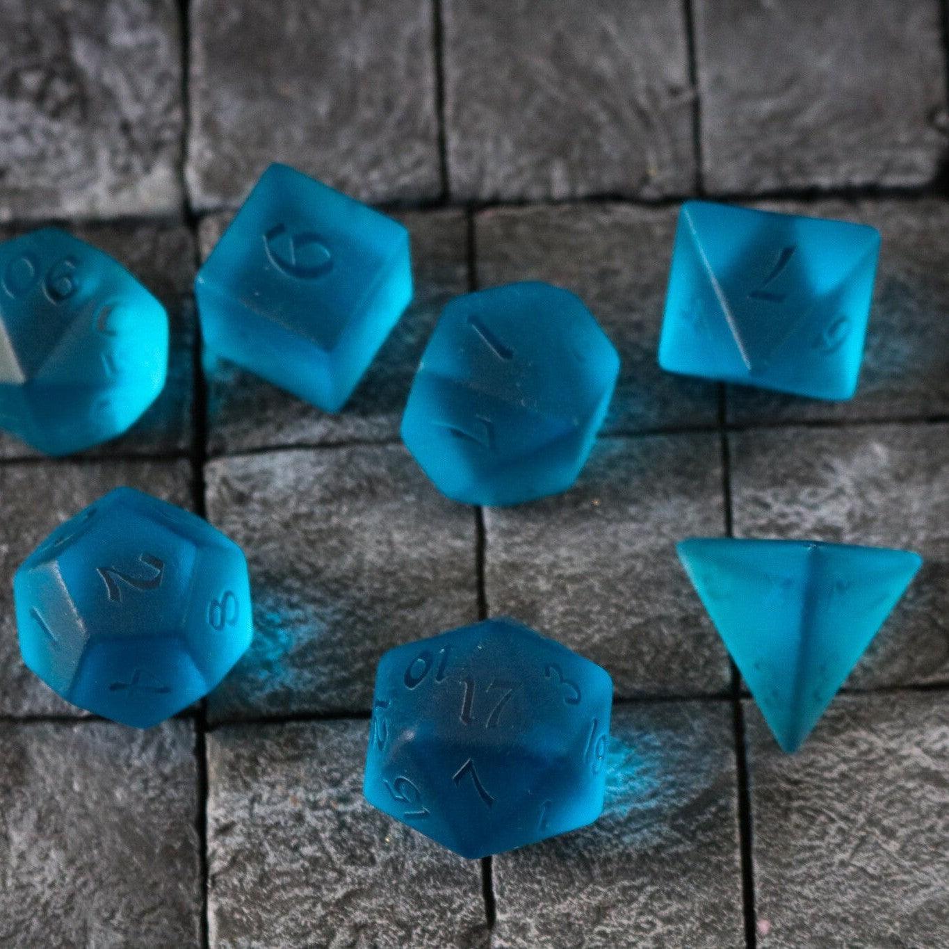 Juego de dados de calabozos y dragones de cristal tallado a mano de circón azul