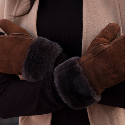 Brooke (brown) – Suede mittens with luxurious sheep fur lining — photo 7 of 10