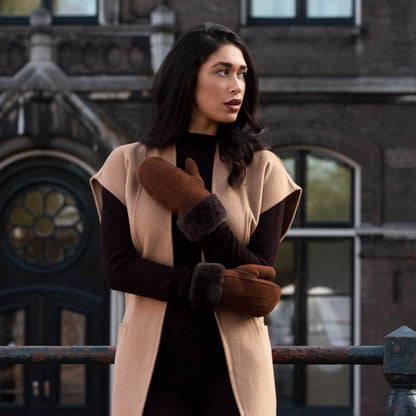 Brooke (brown) – Suede mittens with luxurious sheep fur lining — photo 8 of 10
