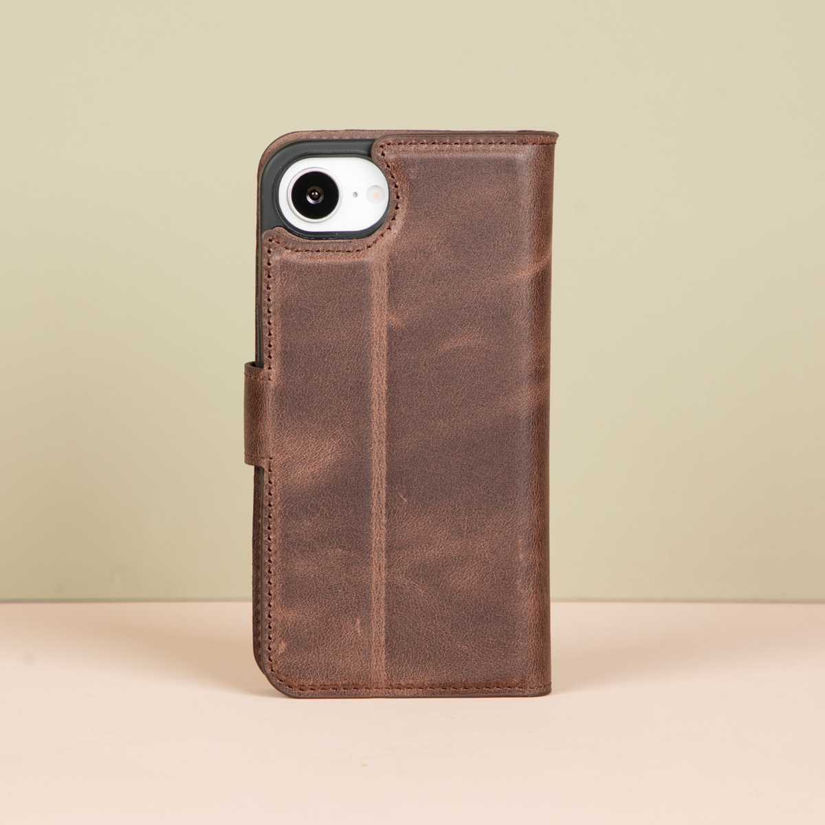 iPhone 16e Leather Wallet Case - Medium Brown - Brooklyn