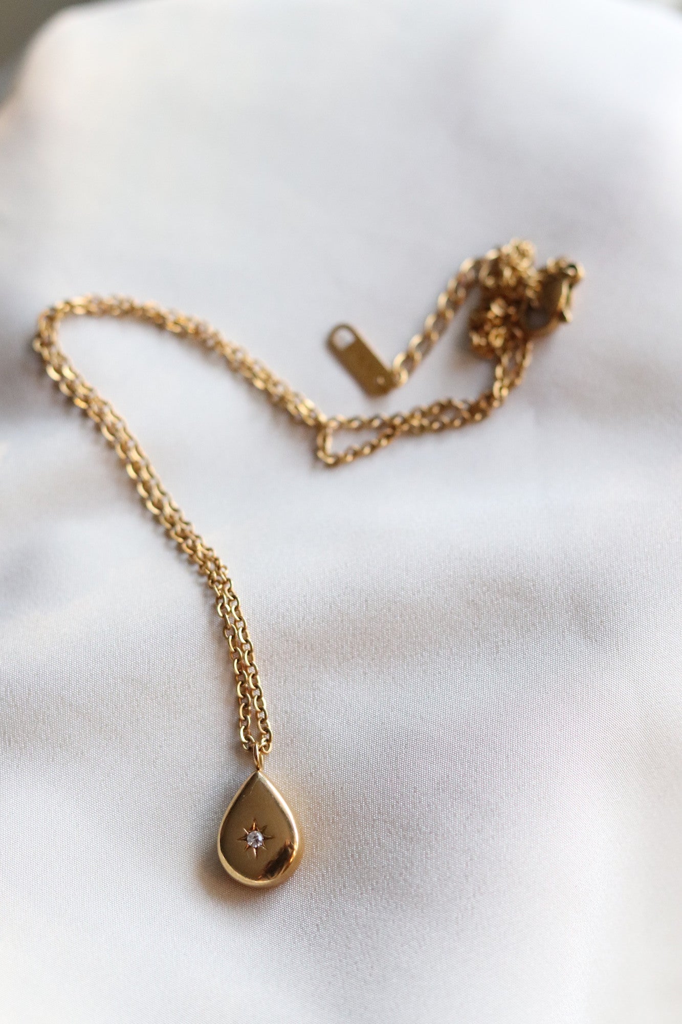 North Star Necklace – 18K Gold Plated Stainless Steel Celestial Pendant Necklace