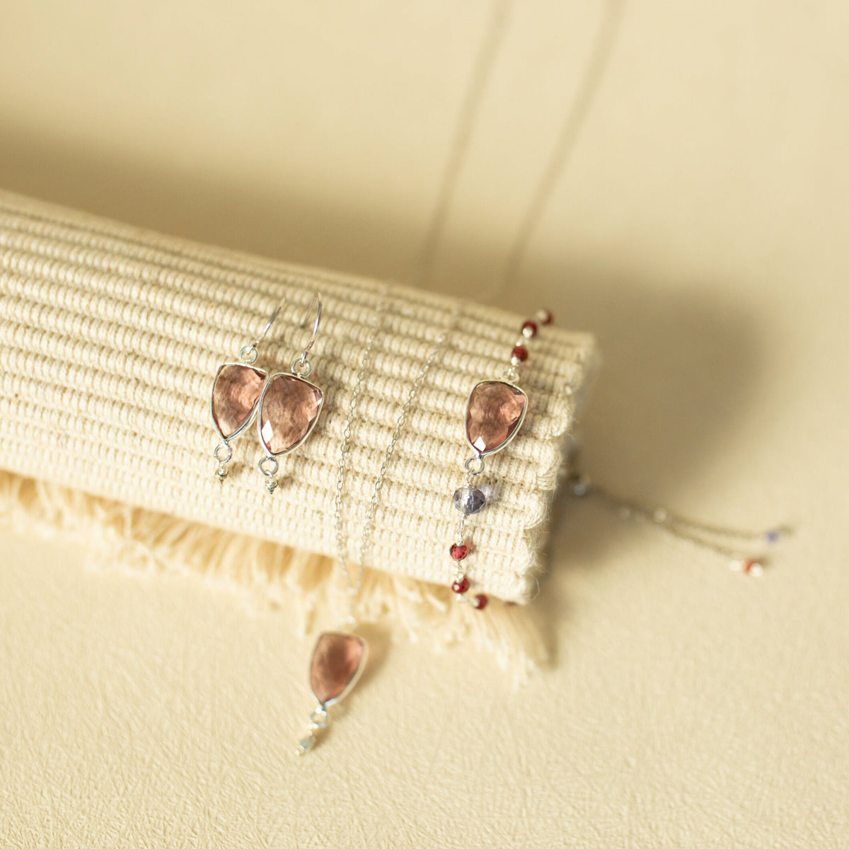 Rhodolite Garnet Silver Isla Bracelet