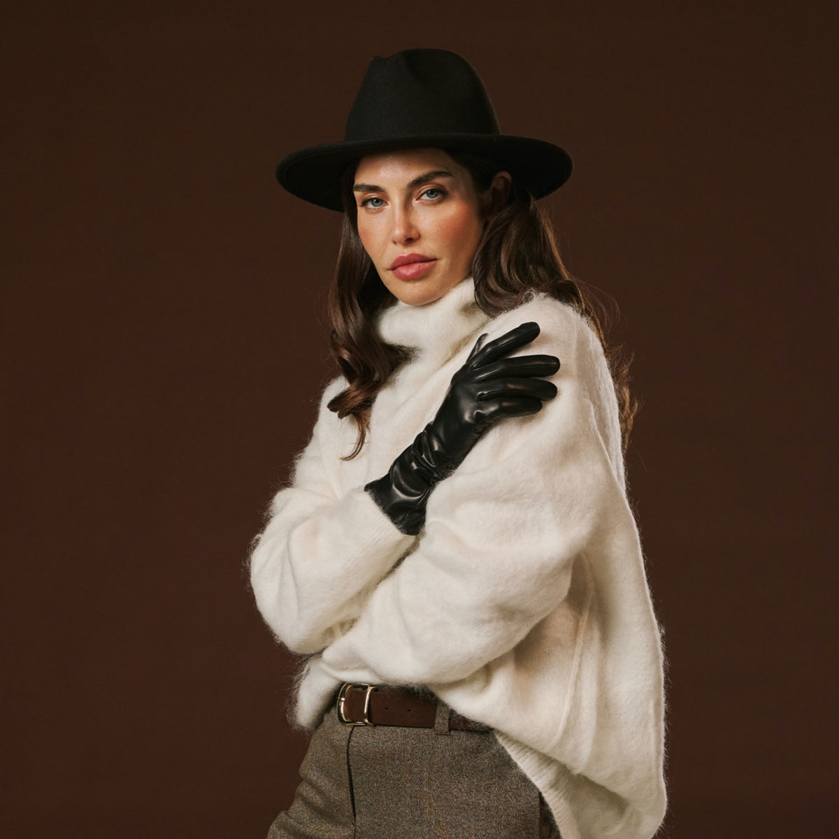 Camilla (black) - Italian long leather winter gloves with luxurious cashmere lining — photo 9 of 10