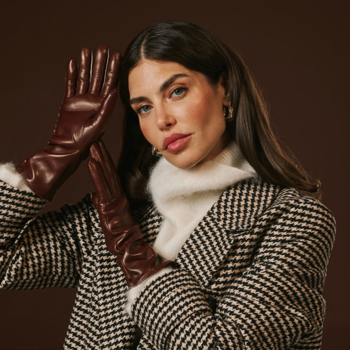 Camilla (brown) - Italian long leather winter gloves with luxurious cashmere lining — photo 8 of 10