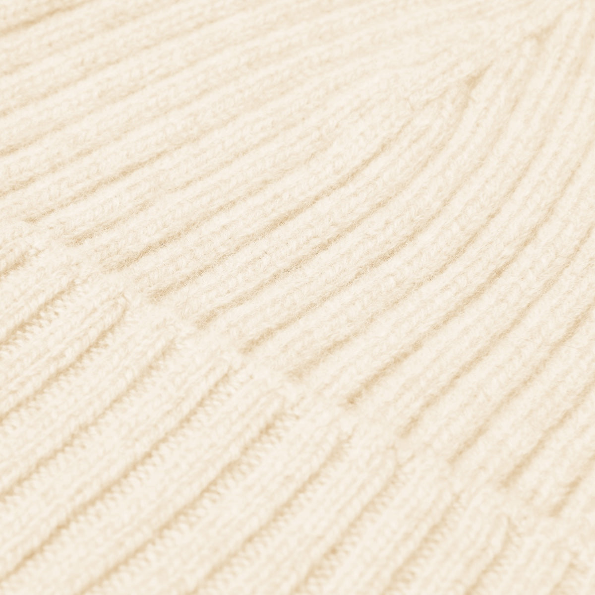 Milano (cream) - Italian 100% cashmere ribbed beanie (unisex) — photo 3 of 10