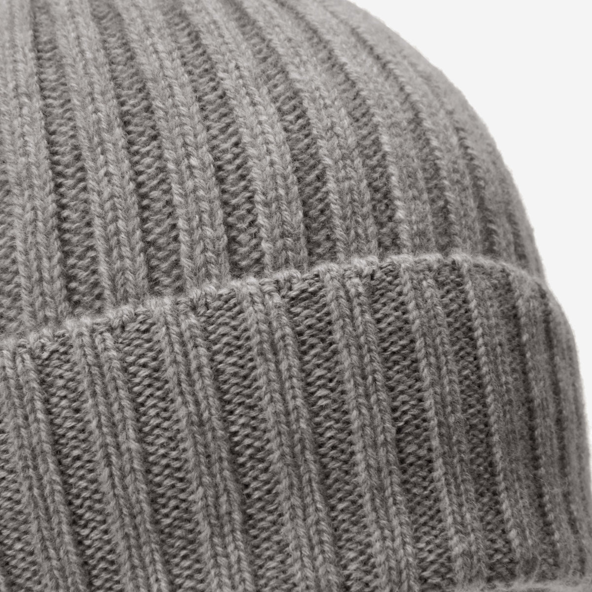 Milano (light grey) - Italian 100% cashmere ribbed beanie (unisex) — photo 2 of 10