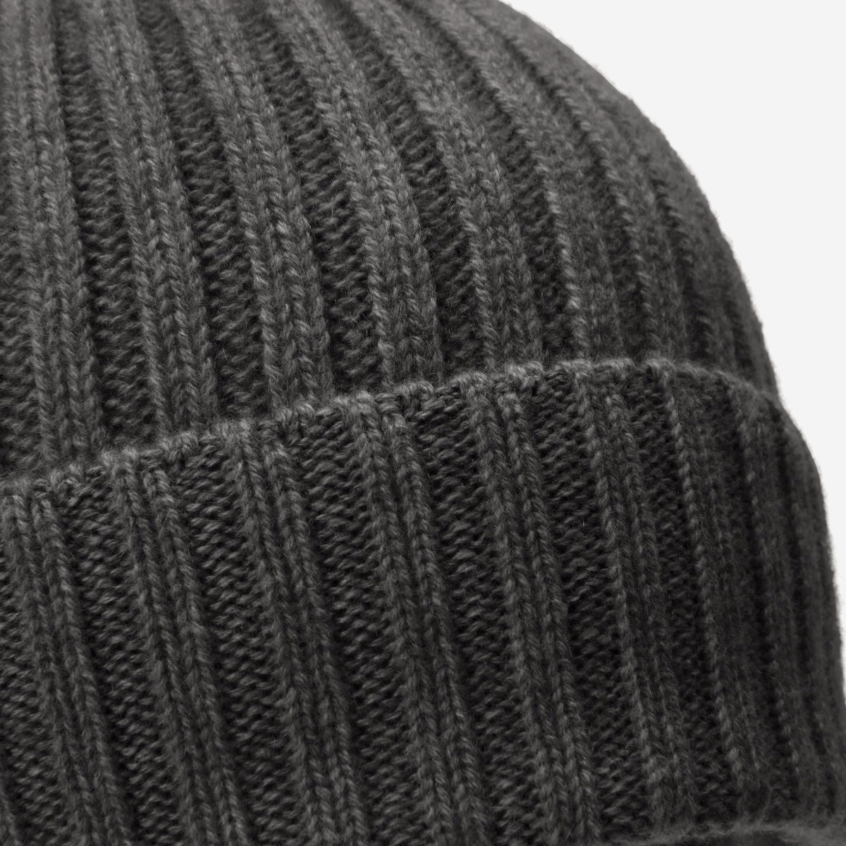 Milano (dark grey) - Italian 100% cashmere ribbed beanie (unisex) — photo 2 of 10