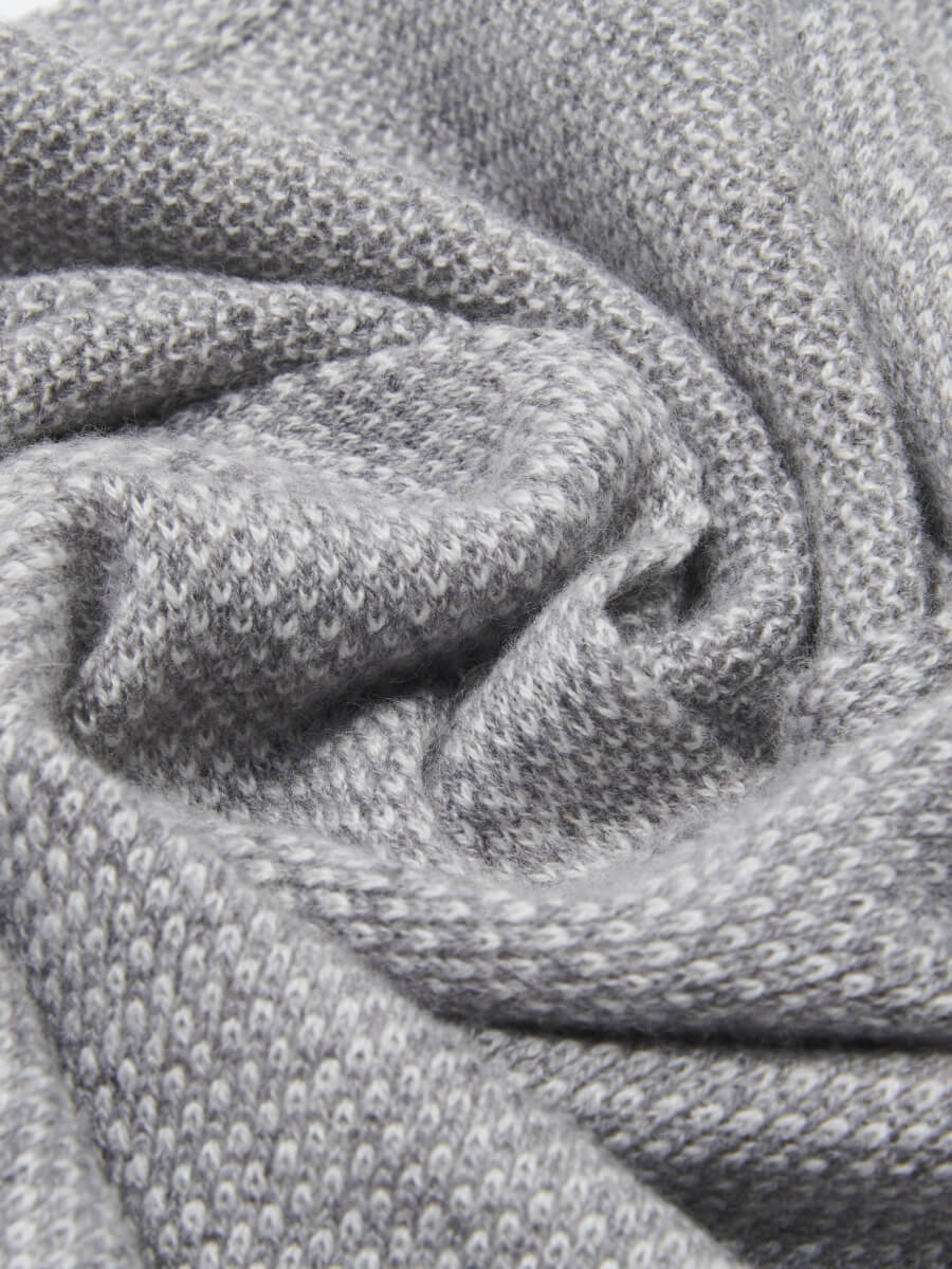 Riccardo (grey & white) - Italian 100% cashmere scarf with pattern — photo 5 of 10