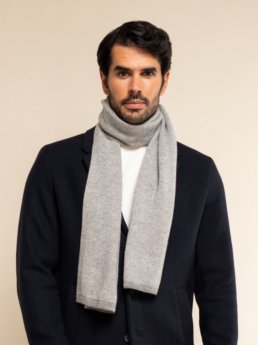 Riccardo (grey & white) - Italian 100% cashmere scarf with pattern — photo 2 of 10