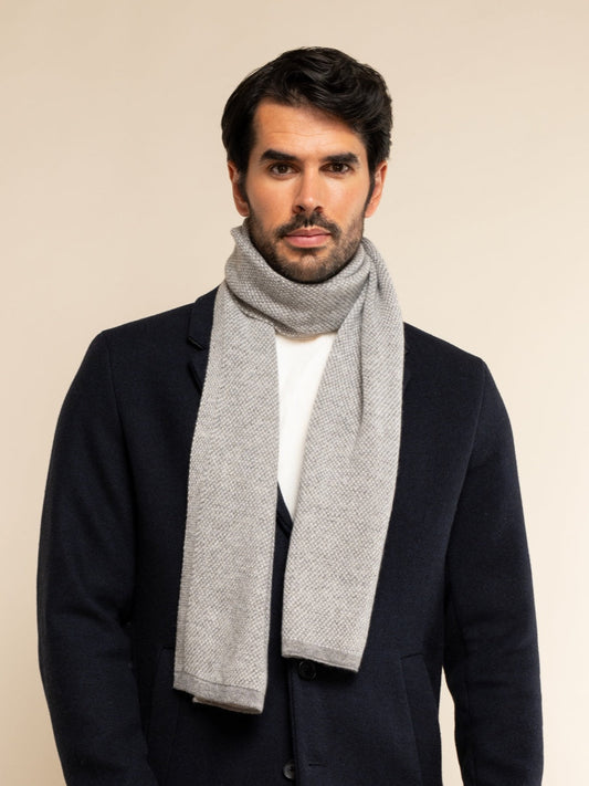 Riccardo (grey & white) - Italian 100% cashmere scarf with pattern — photo 2 of 10