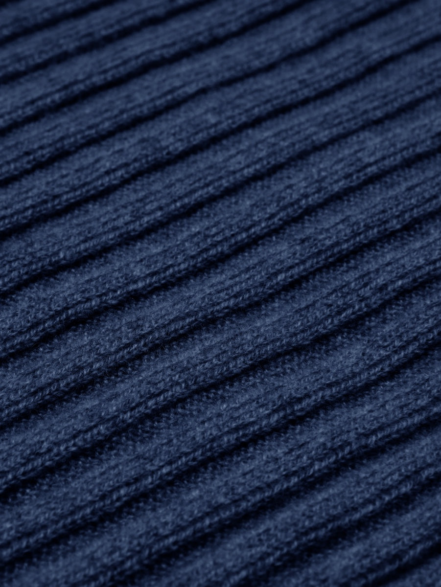 Napoli (navy blue) - Italian 100% cashmere ribbed scarf (unisex) — photo 2 of 10