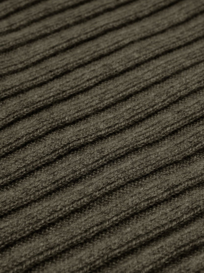 Napoli (dark green) - Italian 100% cashmere ribbed scarf (unisex) — photo 2 of 10