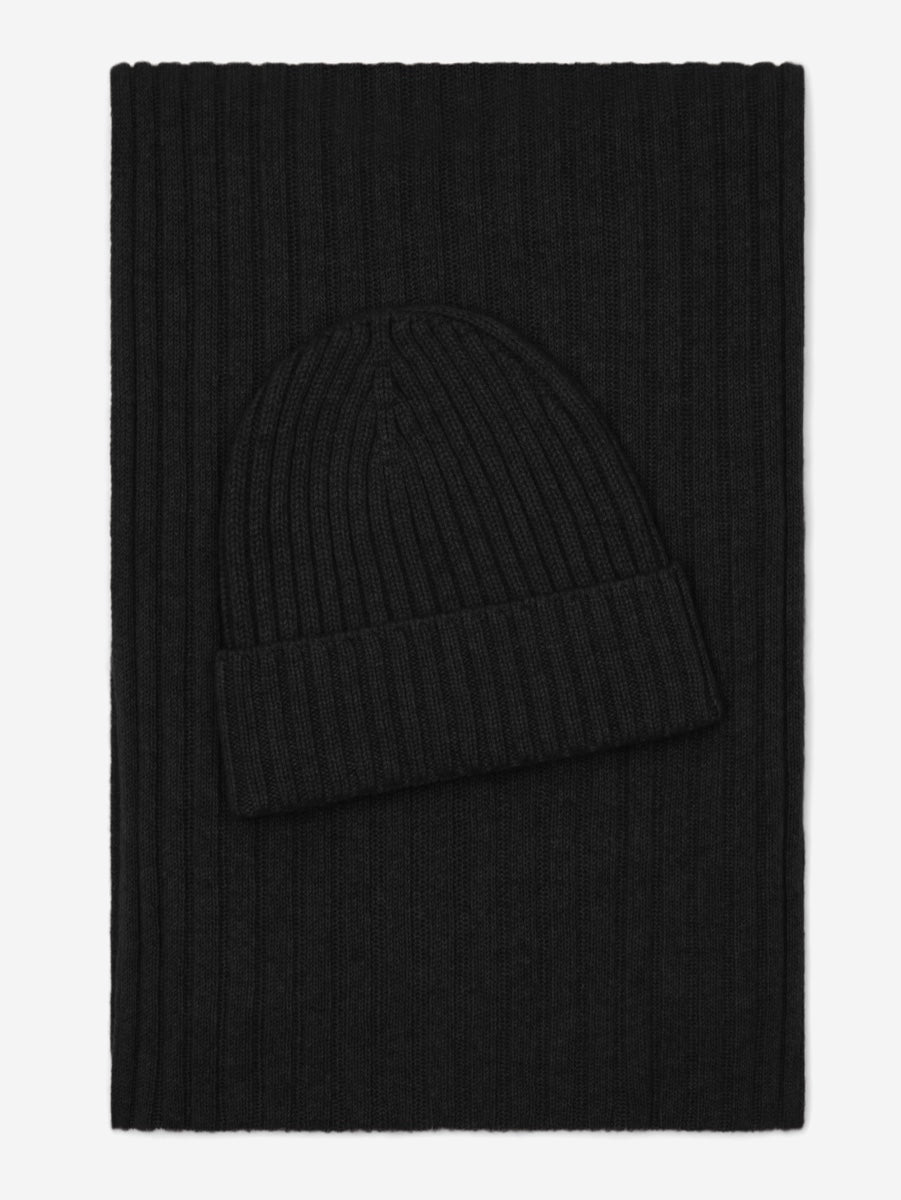 Napoli (black) - Italian 100% cashmere ribbed scarf (unisex) — photo 4 of 10