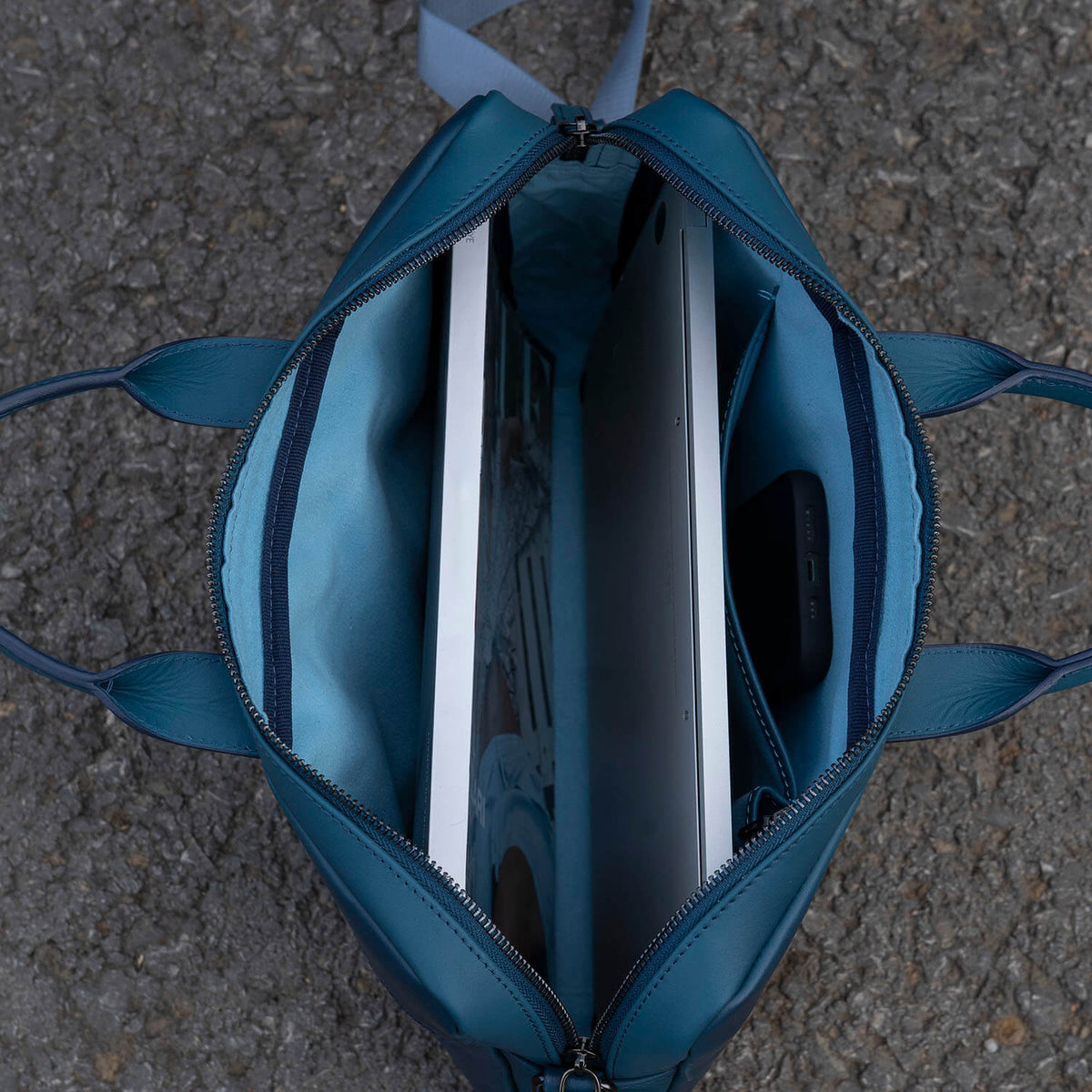 Classic Leather Laptop Bag - Blue - Hollywood