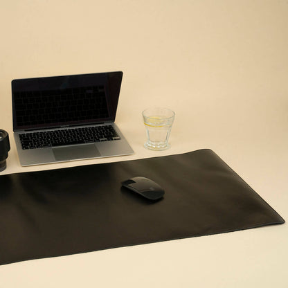 Luxurious Leather Desk Mat - Black - Tampa