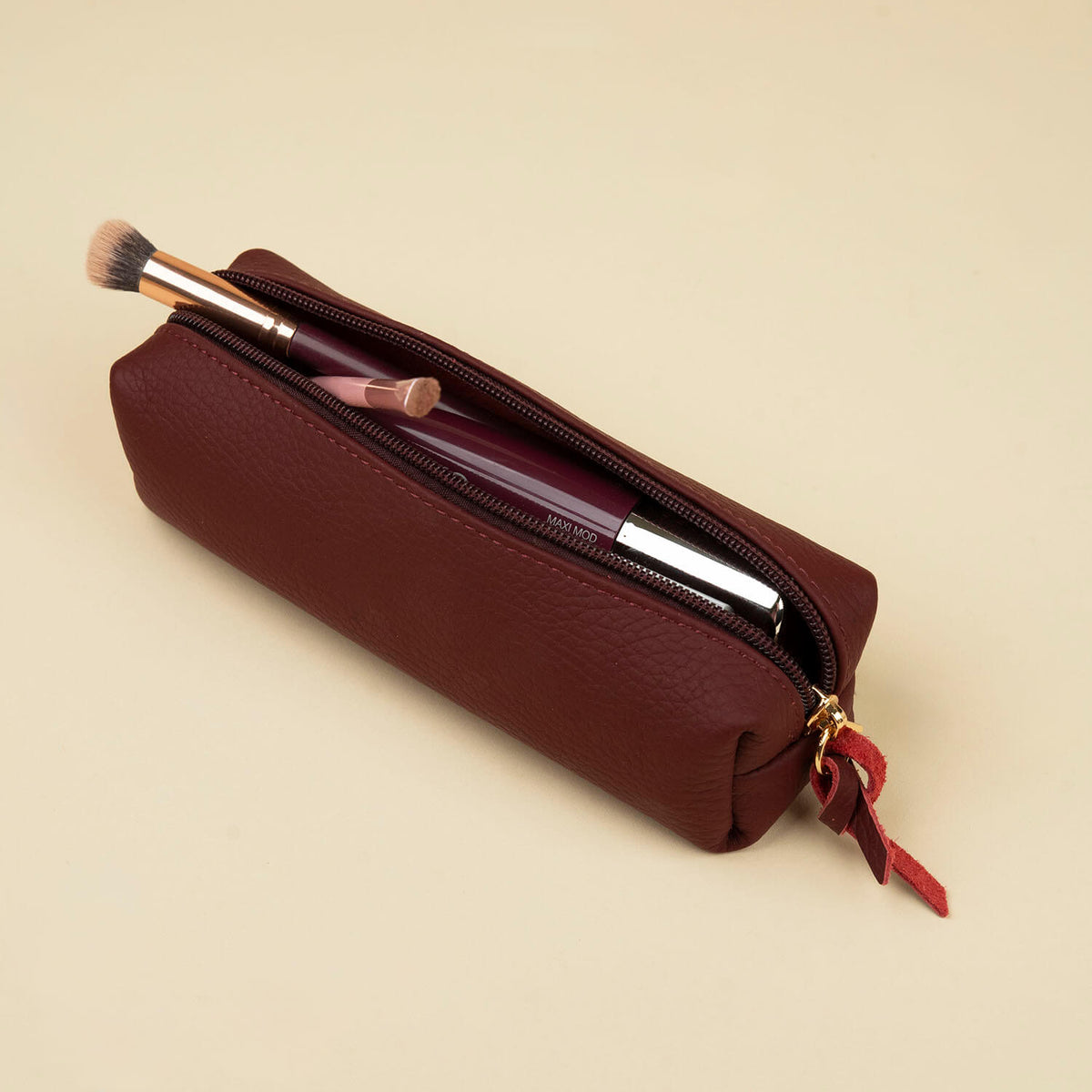 Elegant Leather Makeup Bag - Burgundy - Aurora