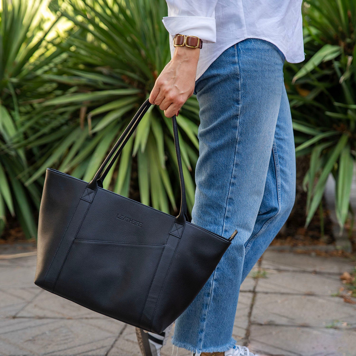 The Leathere New York Tote - Black