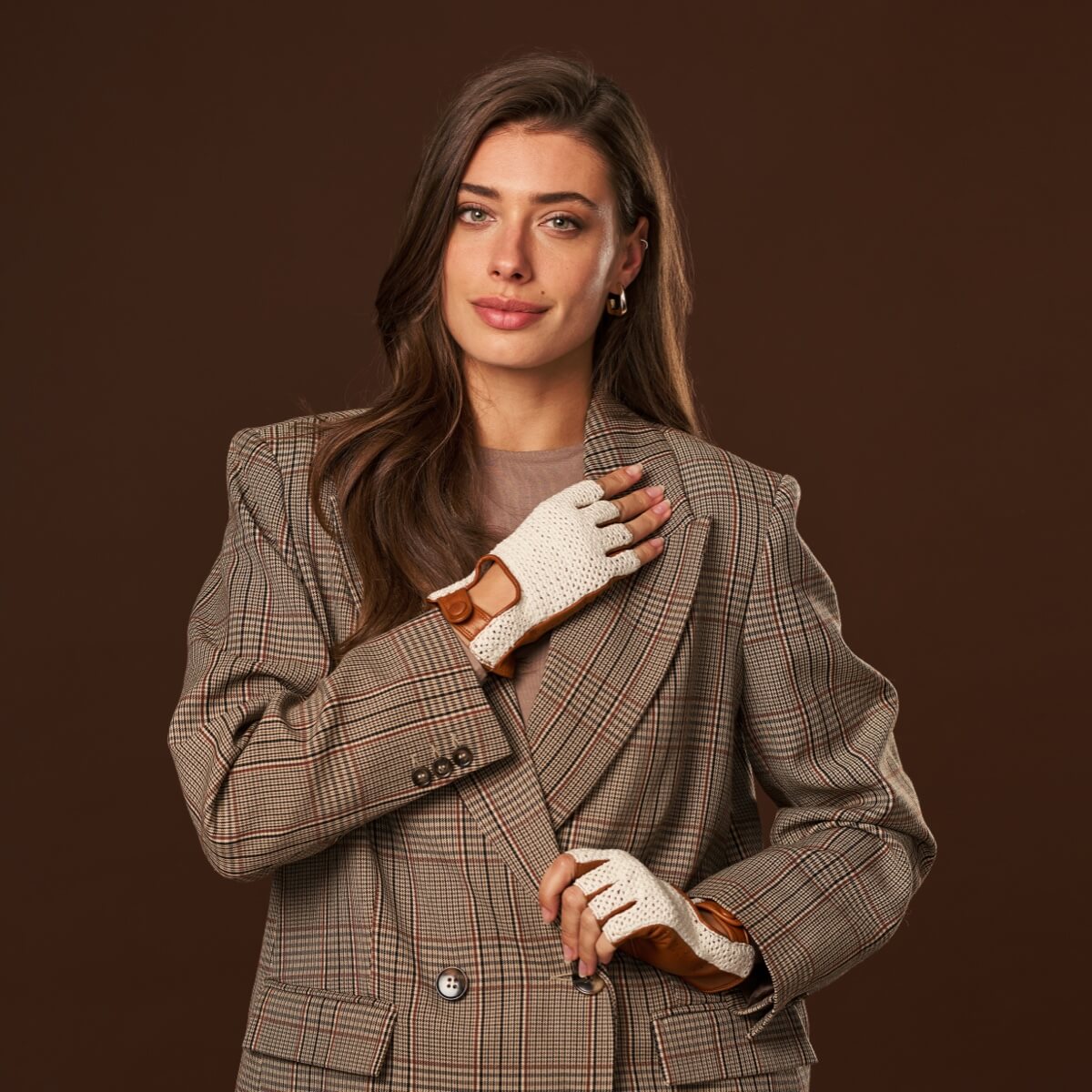Daniella (cognac) - Hand-sewn Italian crochet driving gloves from lambskin leather — photo 5 of 10