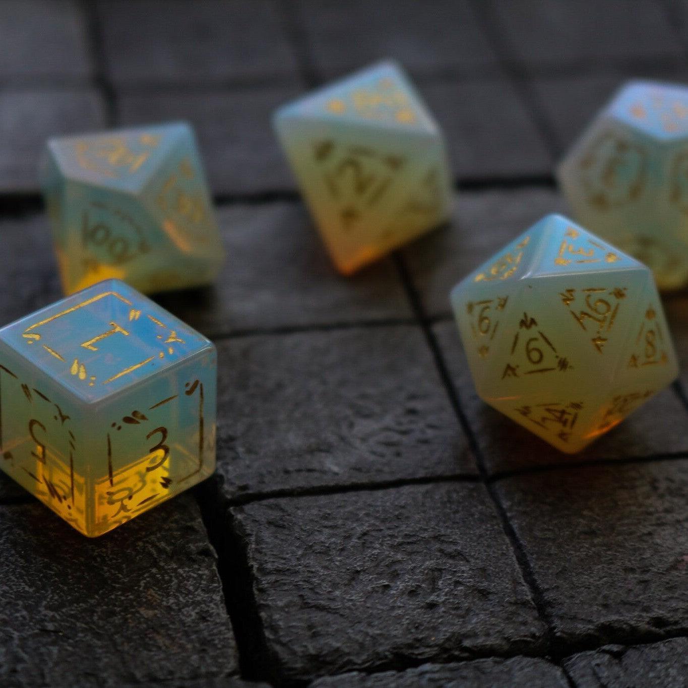 Juego de dados DND de gema opalita Dragon Shield
