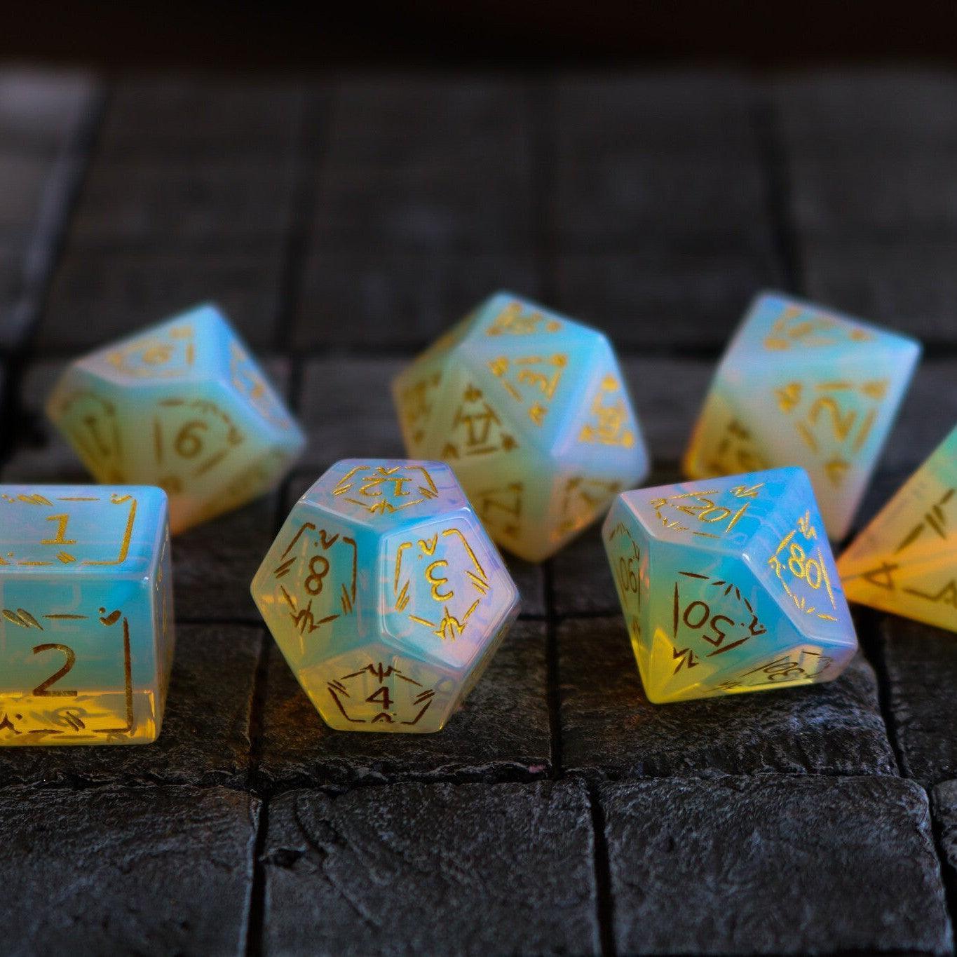 Juego de dados DND de gema opalita Dragon Shield