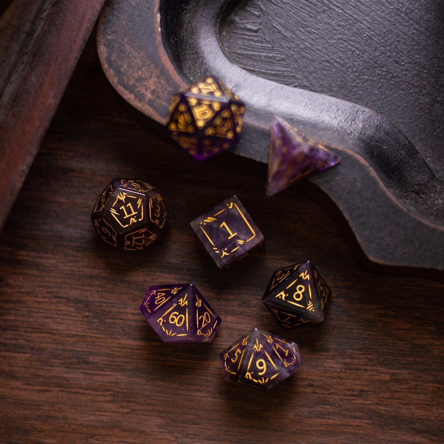 Juego de dados DND de gema de amatista morada Dragon Shield